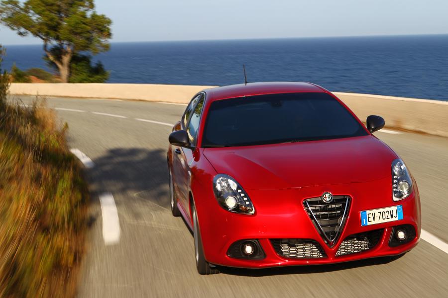  Alfa Romeo Giulietta Quadrifoglio Verde (940) 2014 года  (фото 2 из 40)